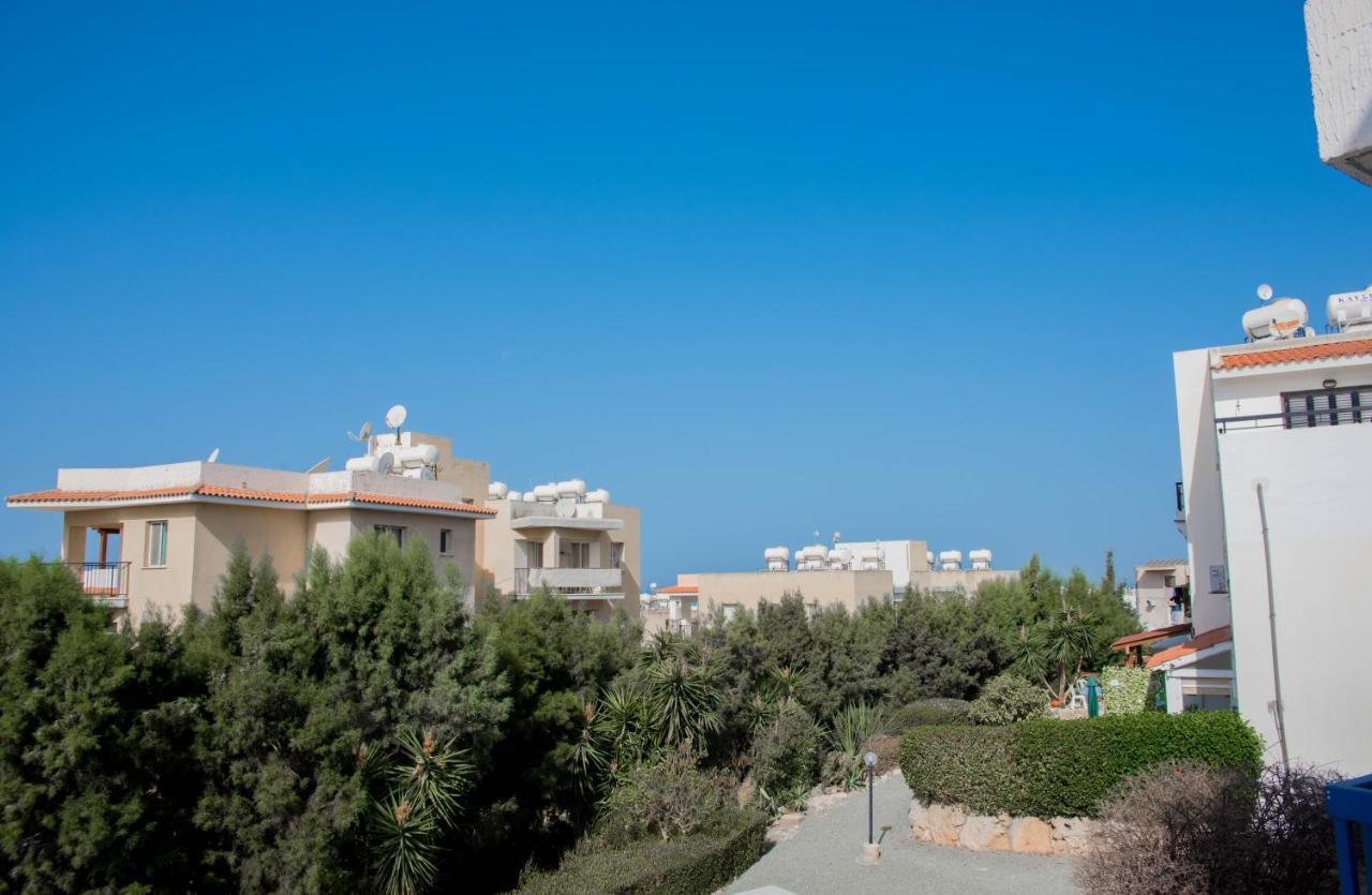 Modern Apartment Not Far From The Beach Paphos 外观 照片